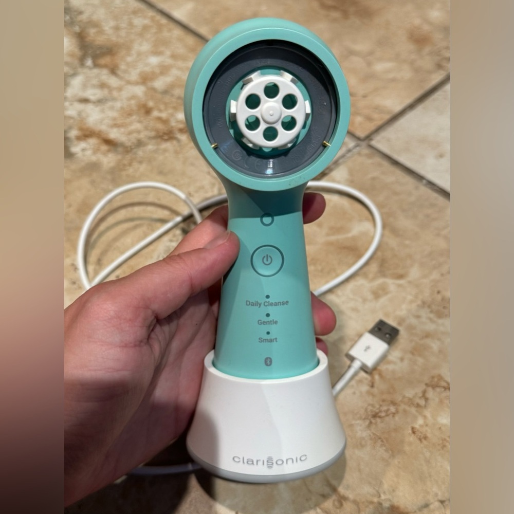 Clarisonic MIA Smart face cleansing brush